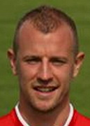 ลุค   ซัมเมอร์ฟิลด์