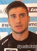 เจนนาโร่อาคามโปรา